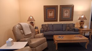 Unclassified image, 4 of 33, button - Villa D-Villa Ensuite (Gulfshores)