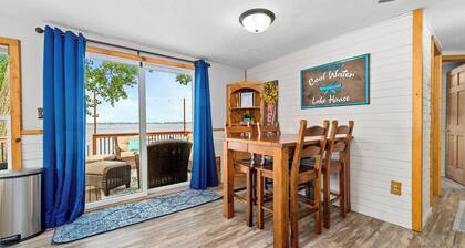 Lake It Easy Hideaway house on Lake Madison