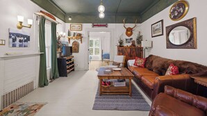 Unclassified image, 4 of 30, button - Camp Red Lodge - Cozy & Convenient (Red Lodge)