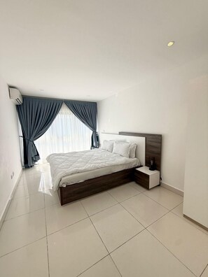 Iron/ironing board, free WiFi - 2 bedroom duplex apartment (Accra)