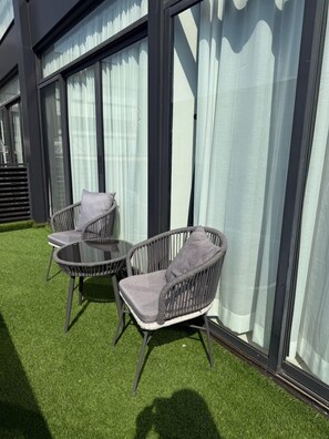 Balcony - 2 bedroom duplex apartment (Accra)