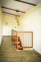 Familjestuga - balkong - utsikt mot trädgården | Gratis wi-fi