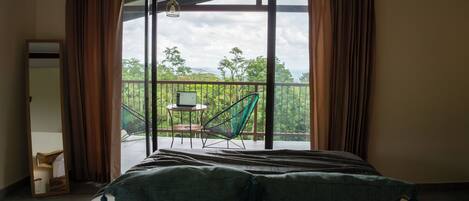 Deluxe Chalet, Balcony, Garden View | Living area