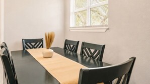 Luokittelematon kuva, 5 kautta 25, painike
