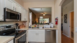 Fridge, microwave, oven, stovetop - Spacious 4BR Townhome w/ In-Law Suite + Resort (Davenport)