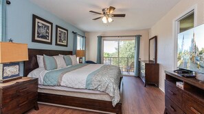 4 bedrooms, iron/ironing board, WiFi, bed sheets - Spacious 4BR Townhome w/ In-Law Suite + Resort (Davenport)