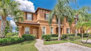 Unclassified image, 4 of 27, button - Regal Palms 4BR Getaway • Resort Stay • Great for Families (Davenport)
