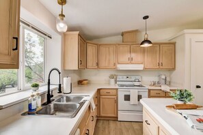 Microwave, oven, stovetop, dishwasher