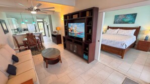 Unclassified image, 3 of 36, button - Exceptional Oceanfront Luxury Condo, Top Floor, Full AC, Elevator (Kailua-Kona)
