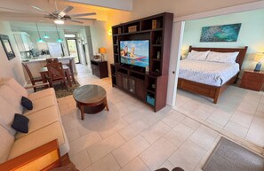 2 bedrooms, iron/ironing board, free WiFi, bed sheets - Exceptional Oceanfront Luxury Condo, Top Floor, Full AC, Elevator (Kailua-Kona)