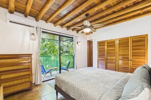 5 bedrooms, iron/ironing board, free WiFi, bed sheets