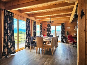 House, 4 Bedrooms | Interior