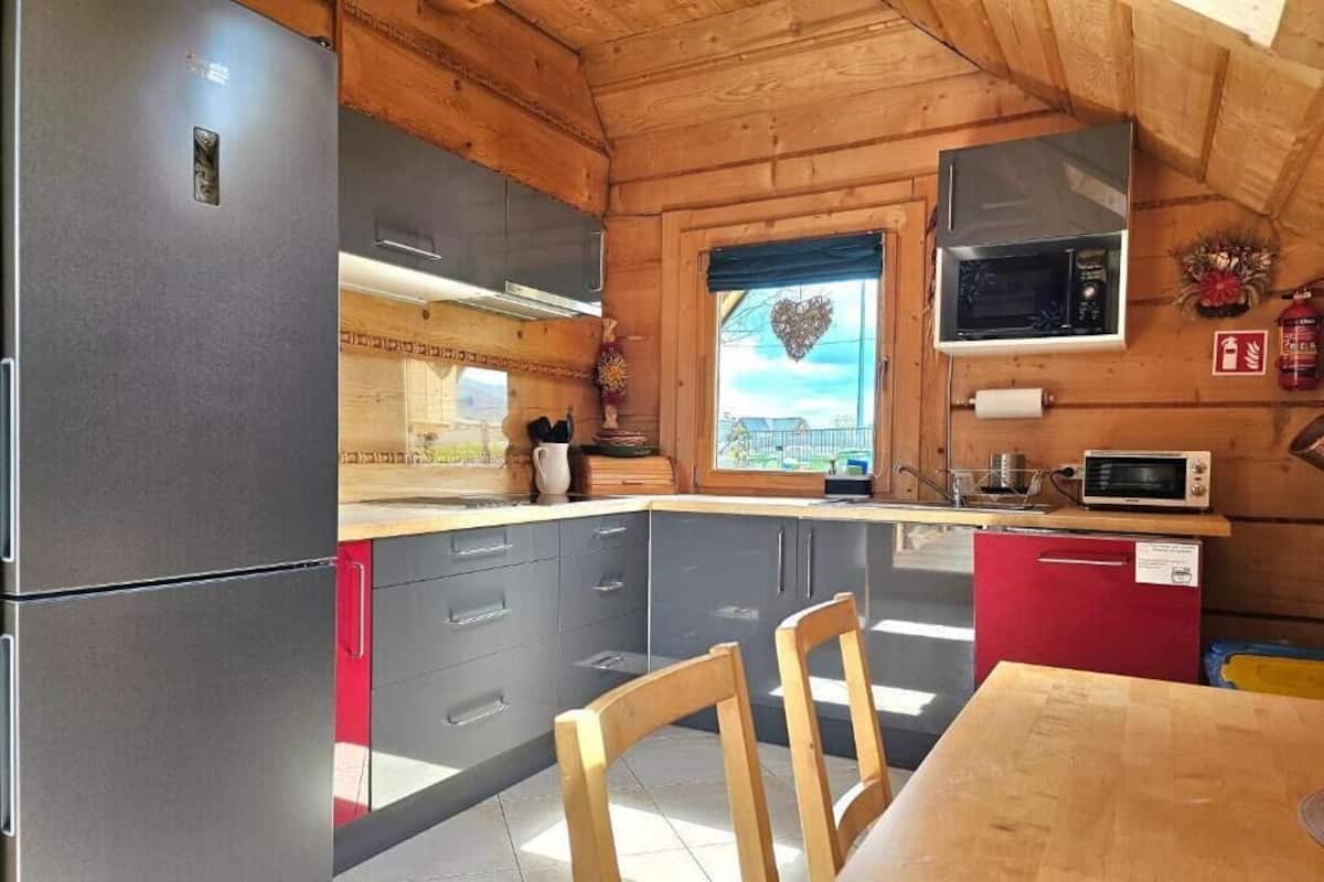 Casa, 4 quartos | Cozinha privada