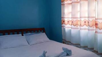 Deluxe tweepersoonskamer, uitzicht op tuin | Gratis wifi, beddengoed