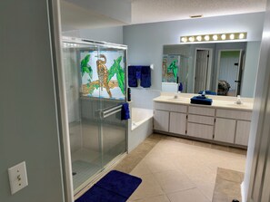 Hair dryer, towels, soap, toilet paper - Superb 3-bedroom house with AC in Kissimmee at 10 minutes to the Disney World (Kissimmee)