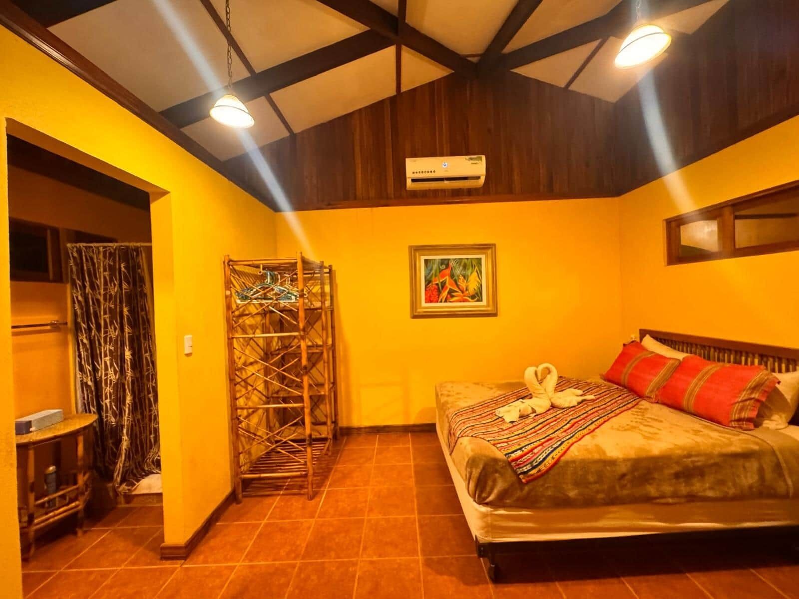 2 bedrooms, in-room safe, iron/ironing board, free WiFi