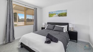4 Schlafzimmer, Reisekinderbett, Bettwäsche
