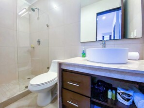 Shower, hair dryer, towels - Tao Zen | Private Terrace Near the Beach (Gran Bahía Príncipe)