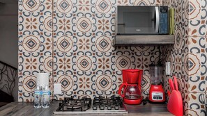 Fridge, microwave, stovetop, coffee/tea maker - Private 3BR Home with Ample Space & Comfort (Puerto Morelos)