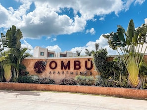 Property grounds - Ombú: Modern Comfort in Huayacán (Cancún)