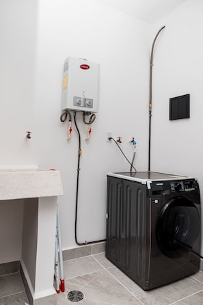 Interior - Ombú: Modern Comfort in Huayacán (Cancún)