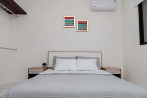 Iron/ironing board, Internet, bed sheets - Ombú: Modern Comfort in Huayacán (Cancún)