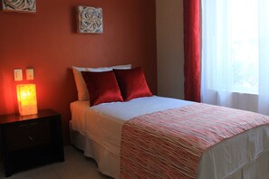 Iron/ironing board, WiFi - Ground floor Condo, Steps from Coco Beach & 5th Av (Playa del Carmen)