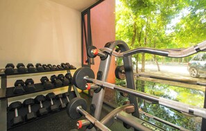 Fitness facility - Mi querido Tulum: Apt with Pool-view retreat (Tulum)
