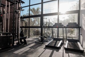 Fitness facility - Premium 2BR Apt with Private Plunge Pool &  Rooftop (Tulum)