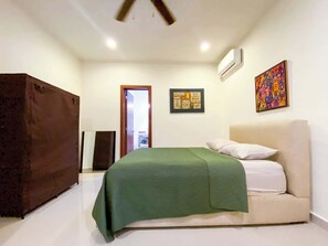 Fer et planche à repasser, Wi-Fi, draps fournis