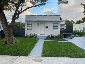 Exterior - Flamingo Park Hideaway | Unit 1 (West Palm Beach)