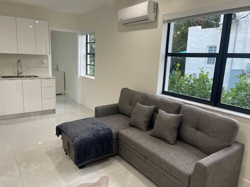 Flamingo Park Hideaway | Unit 3|Getaway |Fast WiFi