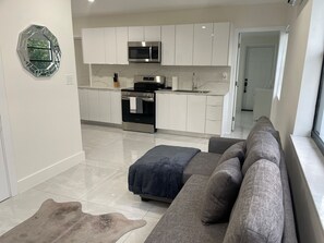 Smart TV - Flamingo Park Estate! Sleeps 16! FIFA WORLD CUP! (West Palm Beach)
