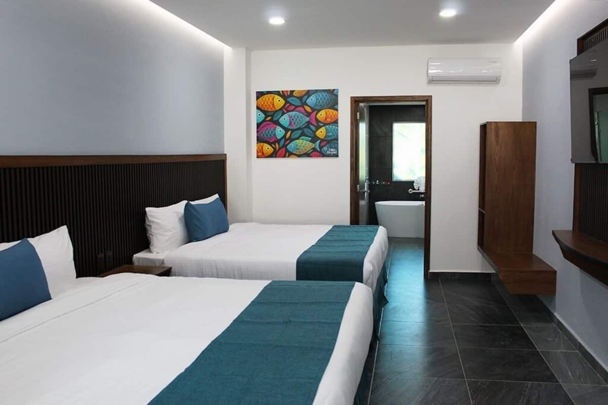 Laptop workspace, free WiFi