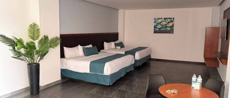 Deluxe Double Room | Down duvets, laptop workspace, free WiFi, bed sheets