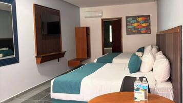 Deluxe Double Room | Down comforters, laptop workspace, WiFi (free), bed sheets