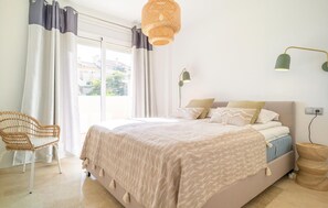 Free WiFi - 2 bedroom gorgeous apartment in Mijas Costa (Mijas Costa)