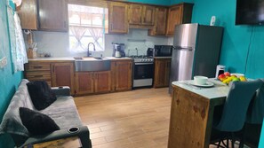 Microwave, oven, stovetop - Your Private Tropical Retreat – Sun, Sea & Serenity (Castries)