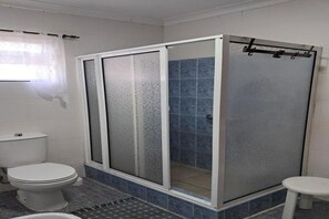 Bathroom - Saint Catherine House (Fonte do Bastardo)