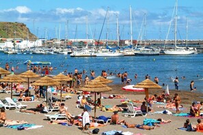 Beach - Saint Catherine House (Fonte do Bastardo)