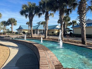Pool - Beautiful updated 2-BR condo with access to beach & other resort amenities (Pawleys Island)