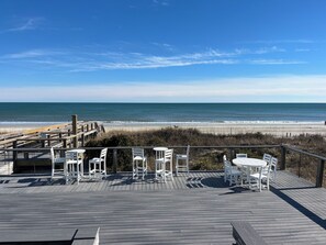 Outdoor dining - Beautiful updated 2-BR condo with access to beach & other resort amenities (Pawleys Island)