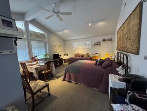 1 habitación, tabla de planchar con plancha, wifi y ropa de cama 