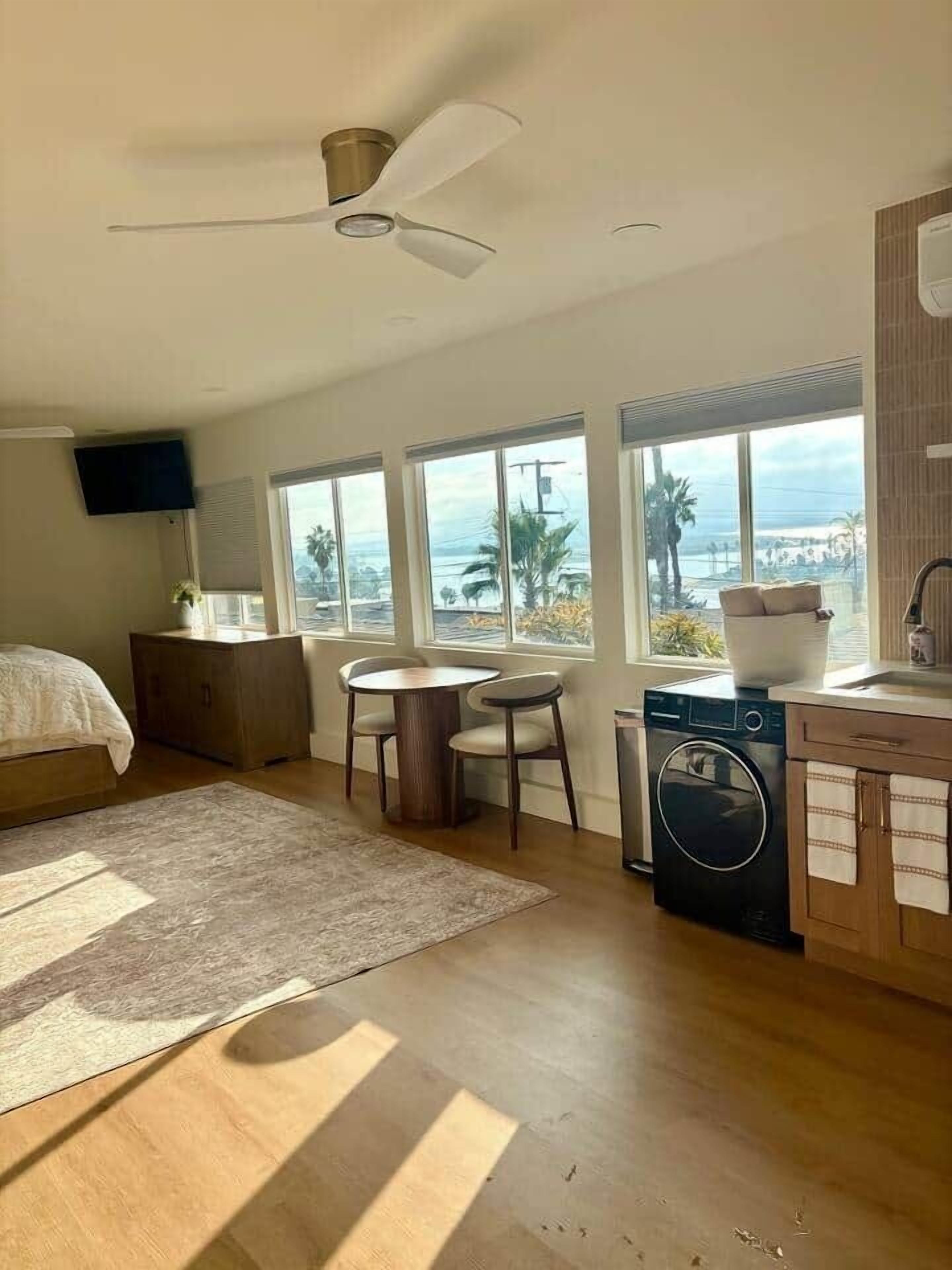 Fer et planche à repasser, Wi-Fi, draps fournis