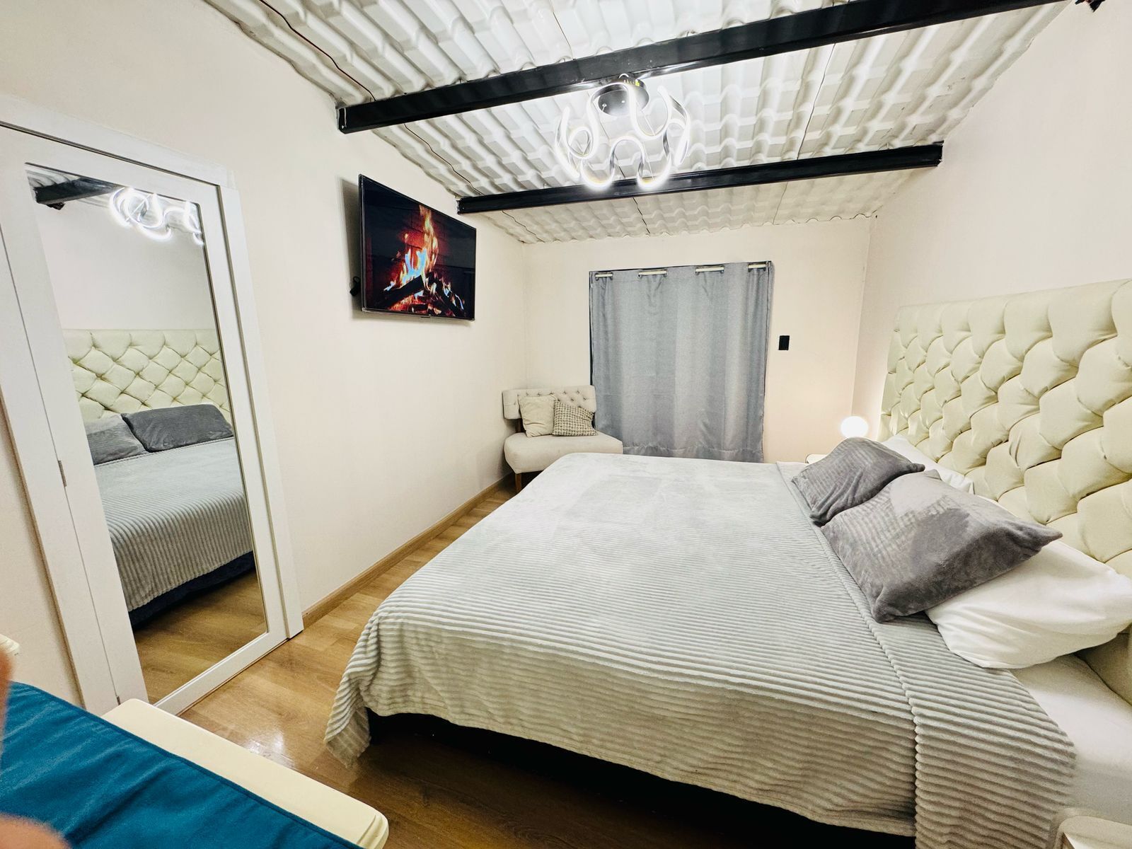 Iron/ironing board, WiFi, bed sheets