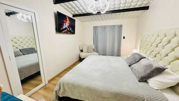 Iron/ironing board, WiFi, bed sheets