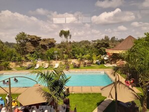 Outdoor pool - Bantu Africa Resort (Nyeri)