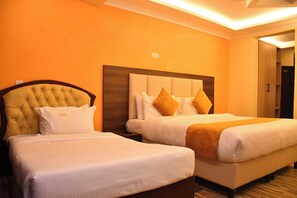 Deluxe-værelse med 2 enkeltsenge | Arbejdsområde til bærbare computere, gratis Wi-Fi, sengetøj