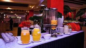 TĂ€gliches inbegriffenes kontinentales FrĂŒhstĂŒck