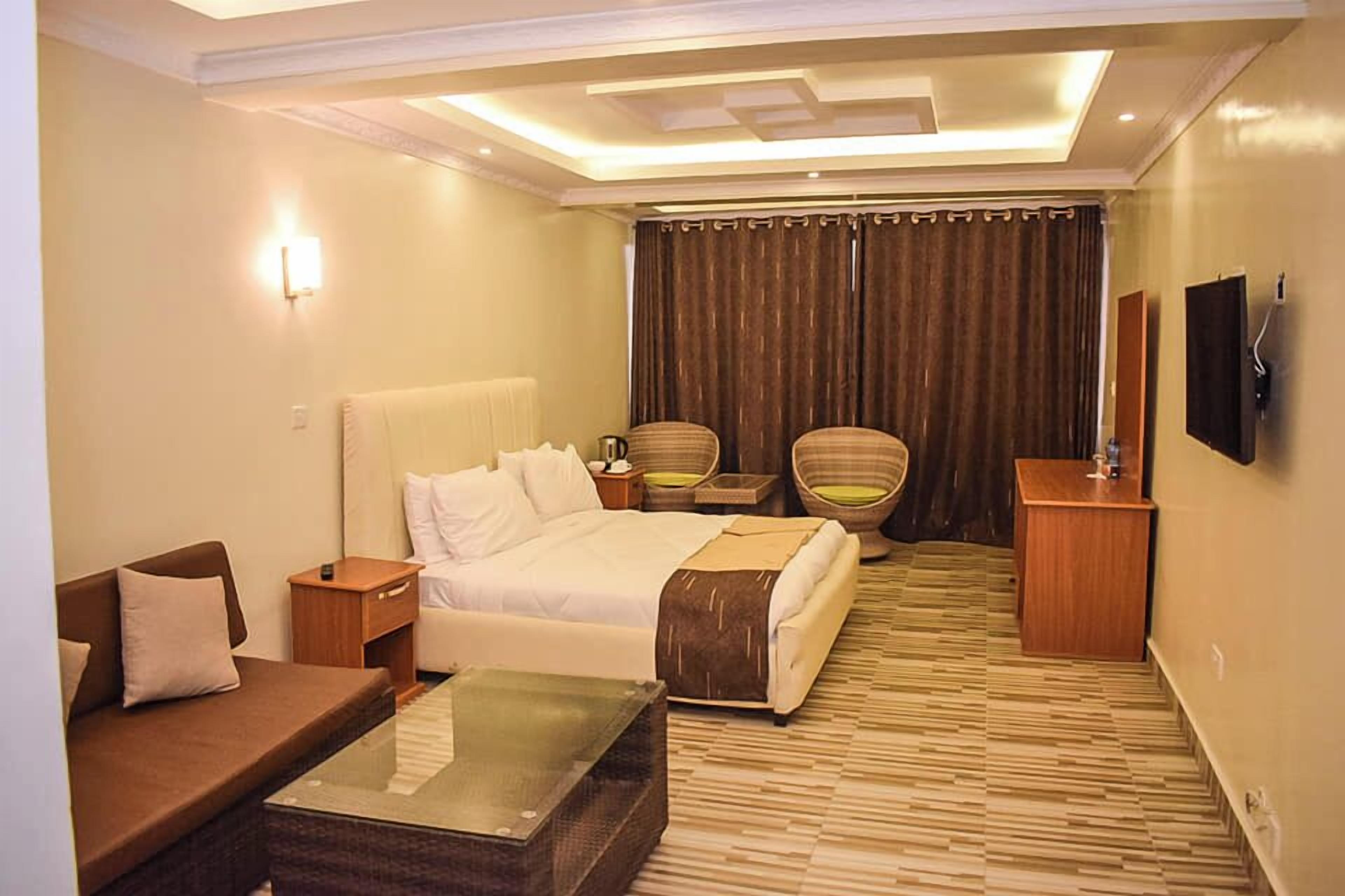 Standard-dobbeltværelse | Arbejdsområde til bærbare computere, gratis Wi-Fi, sengetøj